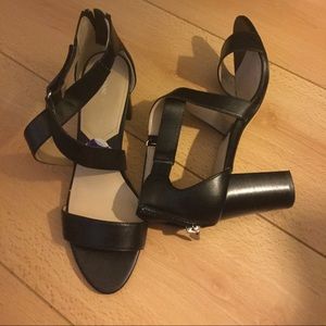 Strapy heels for sale! 👠👡🥳